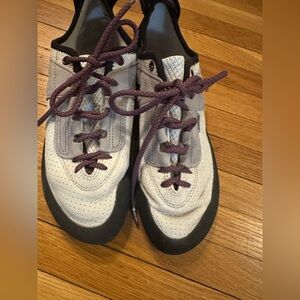 Evolv Elektra Lace Women’s Climbing Shoes